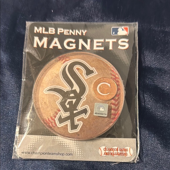 MLB Penny Magnets with SOX Team Logo - Picture 1 of 2